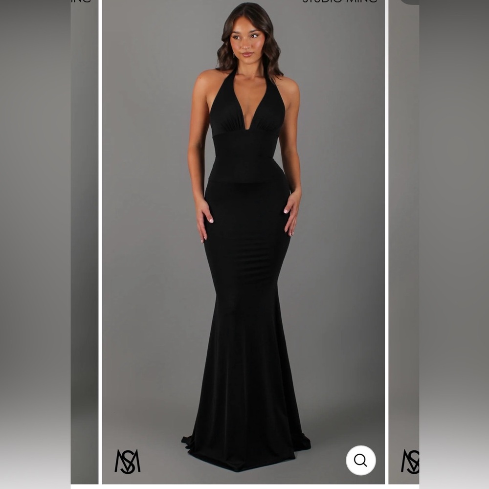 Black fitted hourglass mermaid formal dress with v plunge neckline